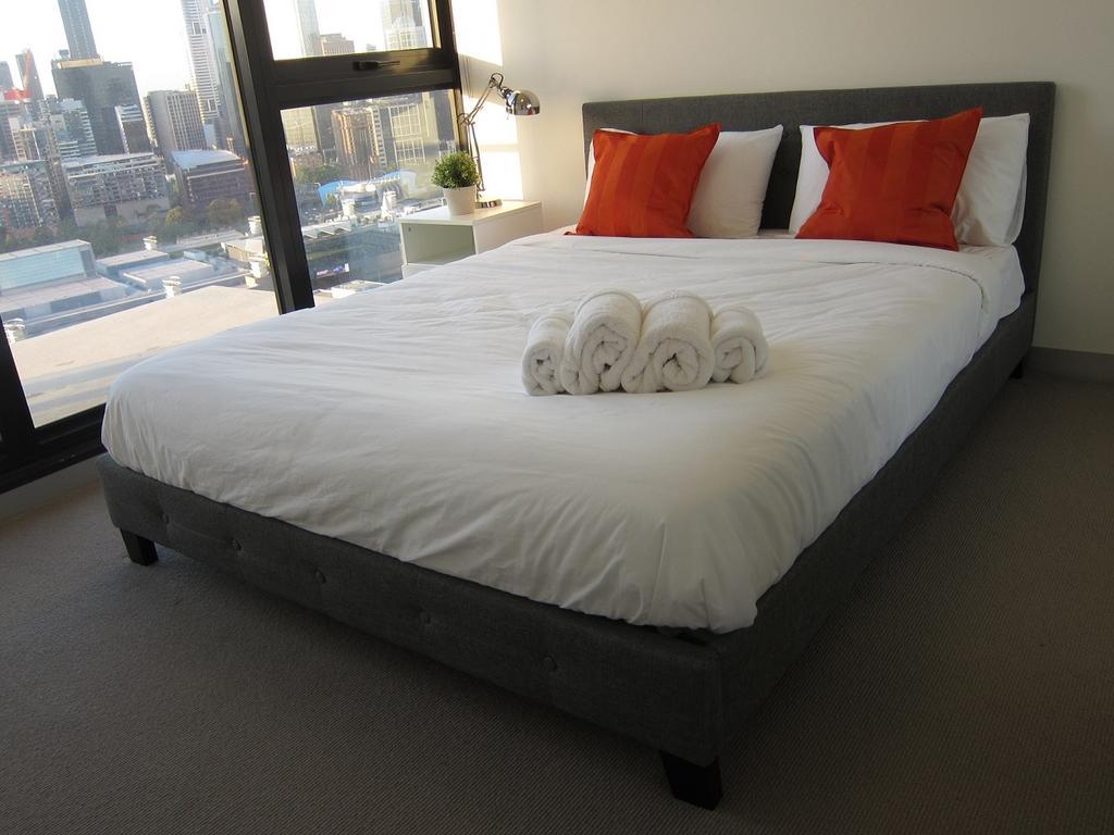 Serviced Apartments Melbourne - Platinum Мельбурн Екстер'єр фото