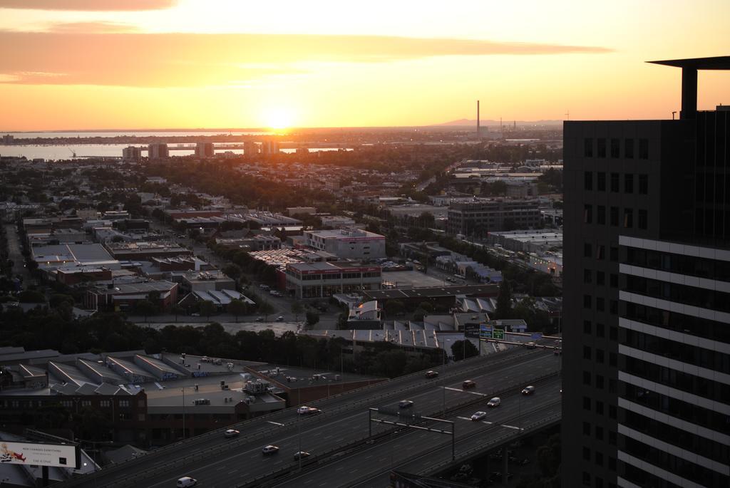 Serviced Apartments Melbourne - Platinum Мельбурн Екстер'єр фото
