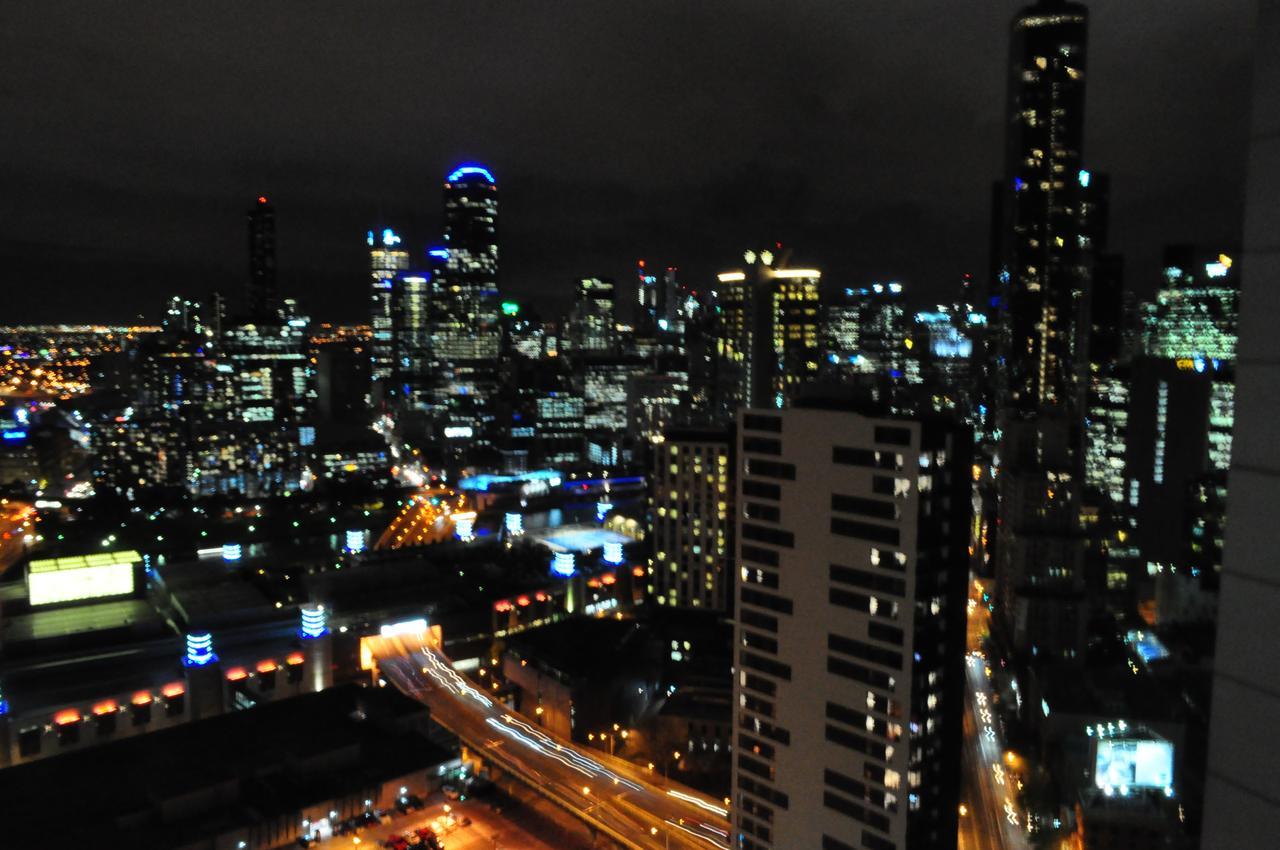 Serviced Apartments Melbourne - Platinum Мельбурн Екстер'єр фото