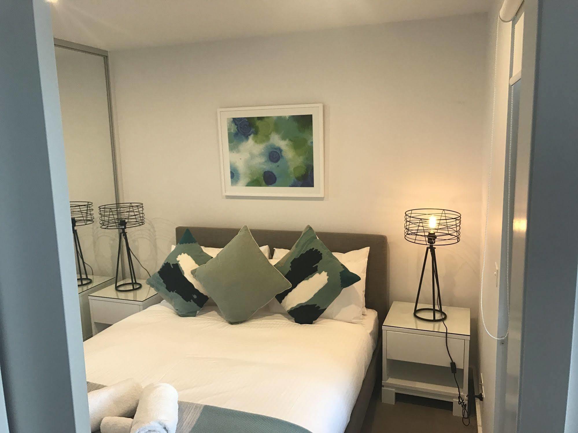 Serviced Apartments Melbourne - Platinum Мельбурн Екстер'єр фото